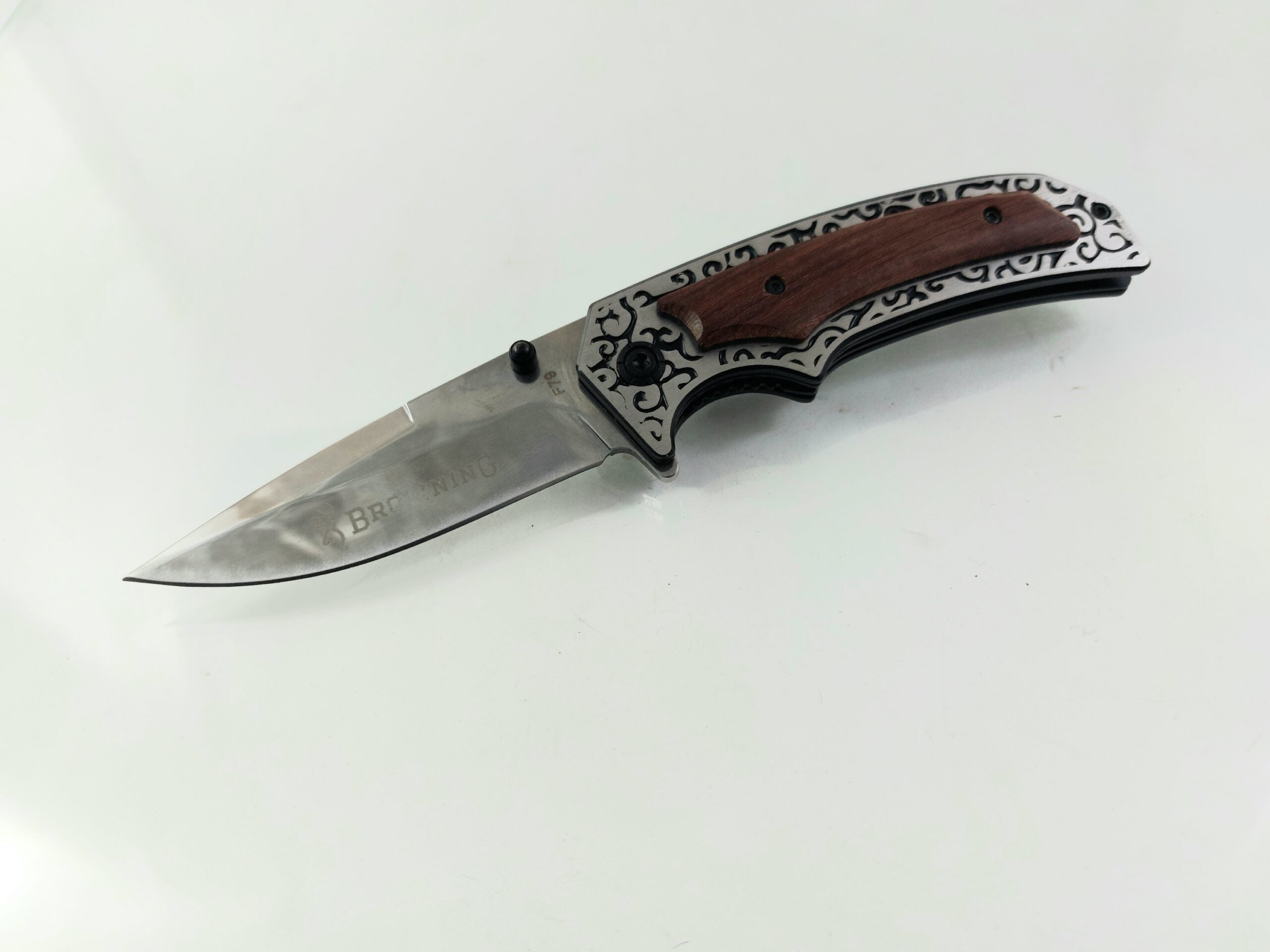 Browning F79 - Сгъваем автоматичен нож