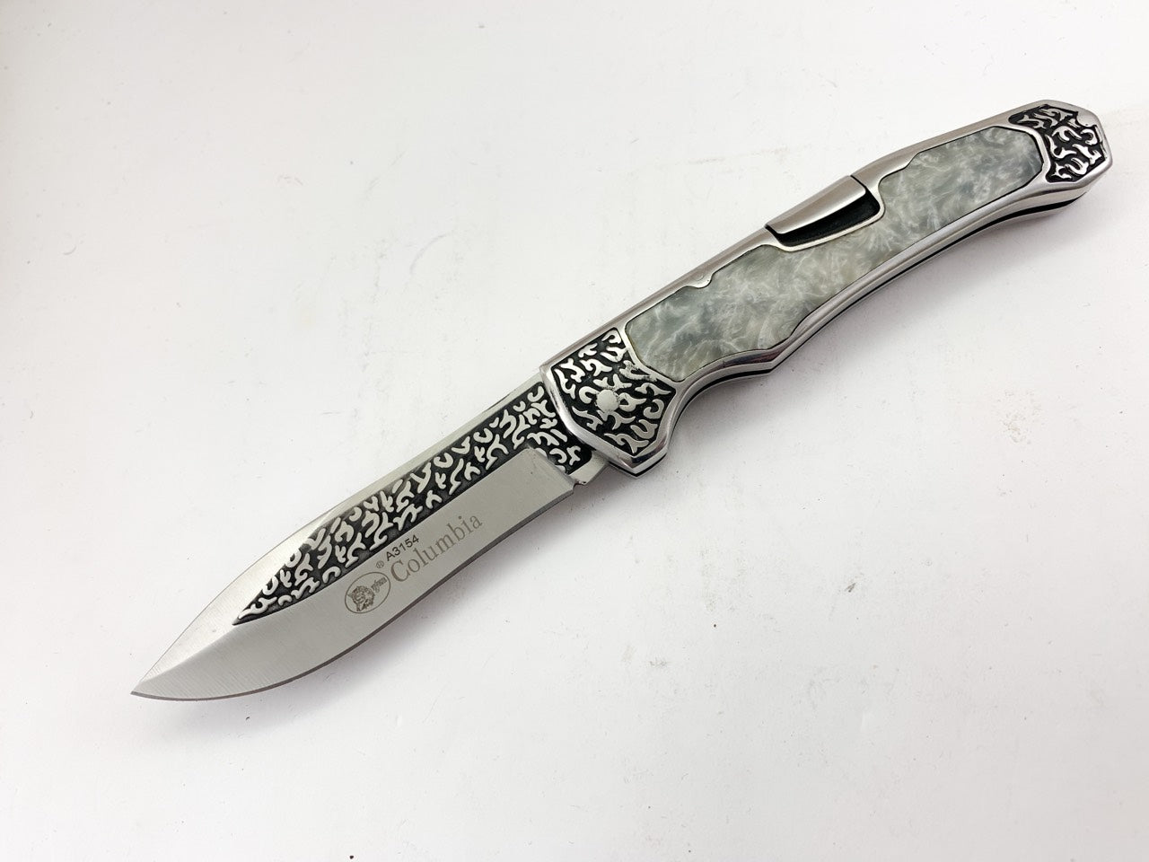 Columbia pocket knife A3154 Сгъваем джобен нож с дръжка от мраморен полимер