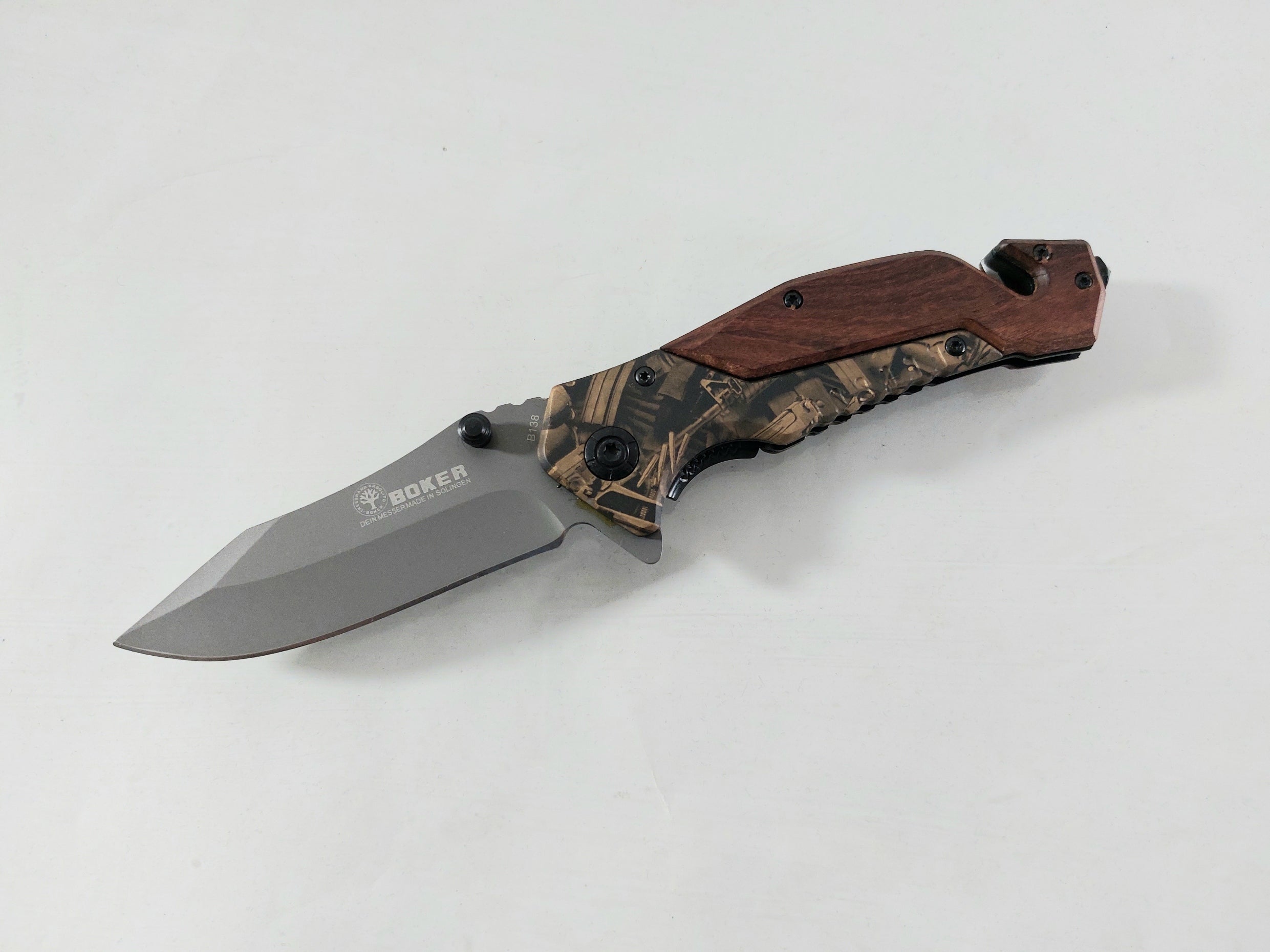 Сгъваем автоматичен масивен джобен нож - Boker B138