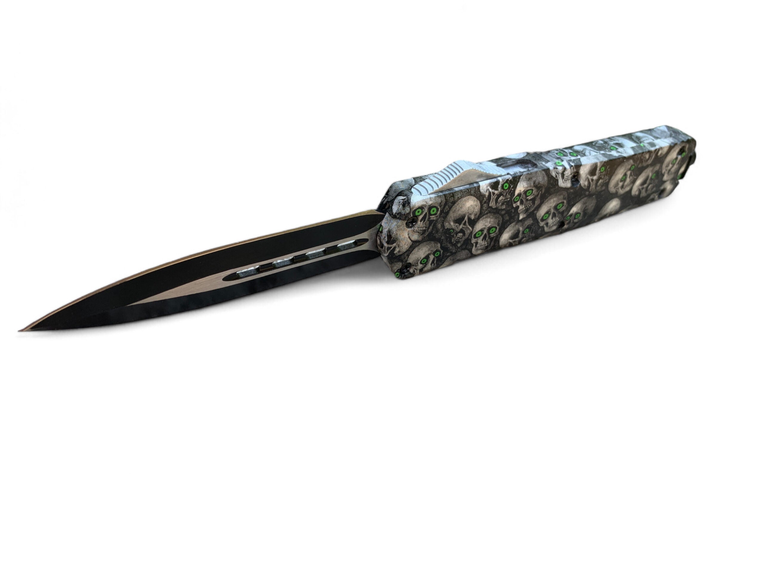 Автоматичен нож Черепен воин с черепен дизайн и калъф