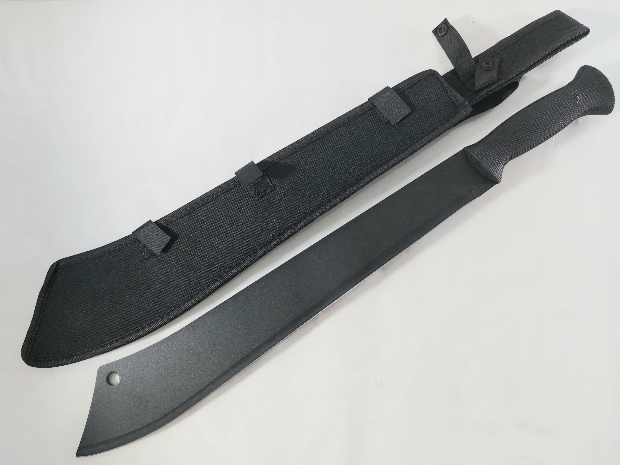 Мачете подходящо за къмпинг излети и по-сериозни походи сред природата