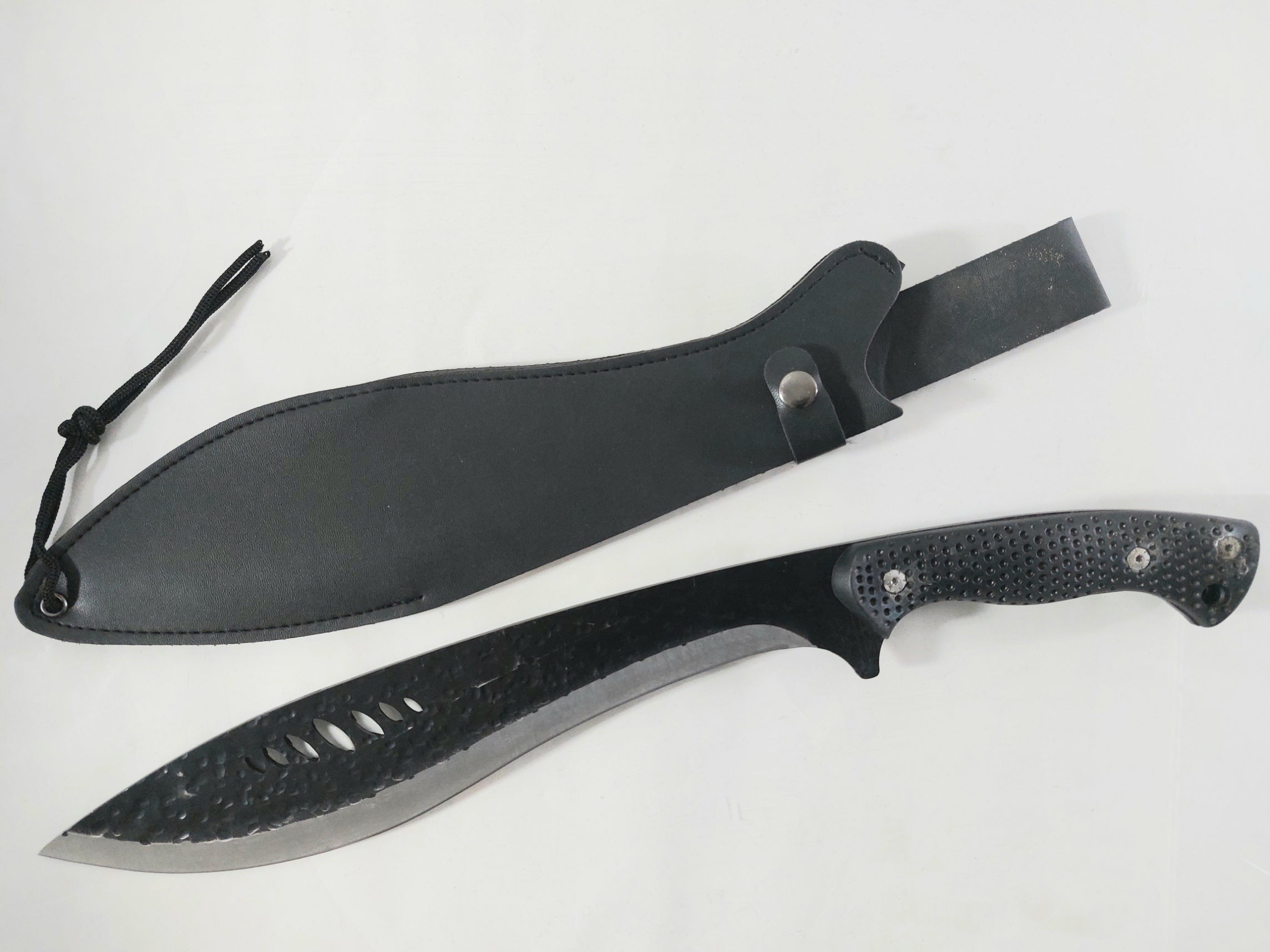 Непалско кукри масивно и тежко с черно безпрахово покритие фултанг с G10 дръжка