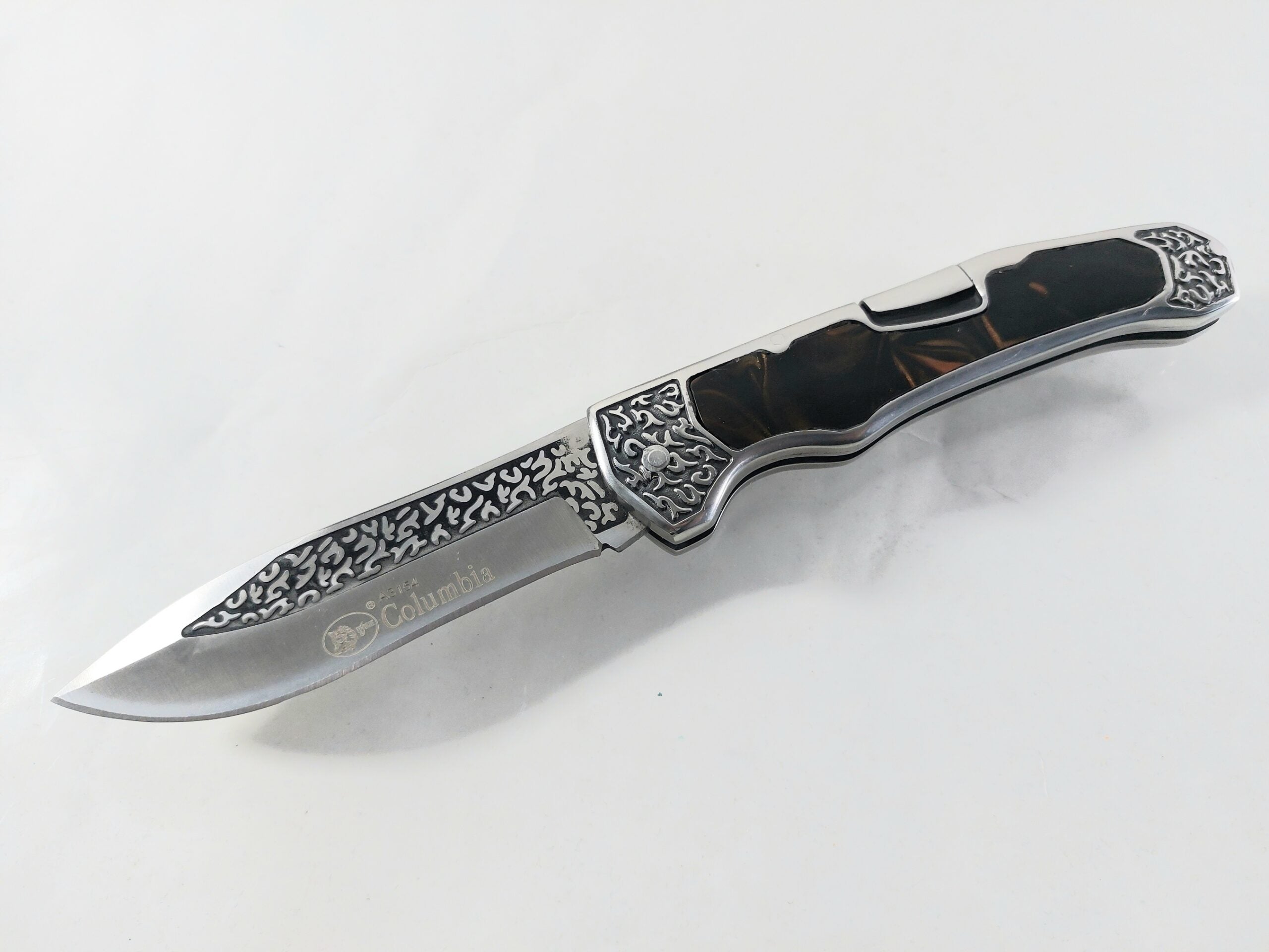 Columbia pocket knife A3154 Сгъваем джобен нож с дръжка от G10