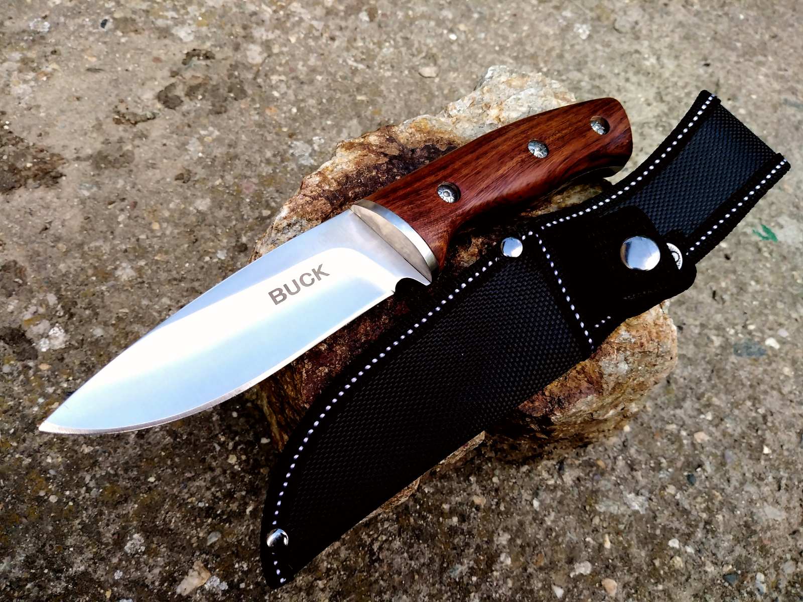 Ловен нож масивен фултанг Buck