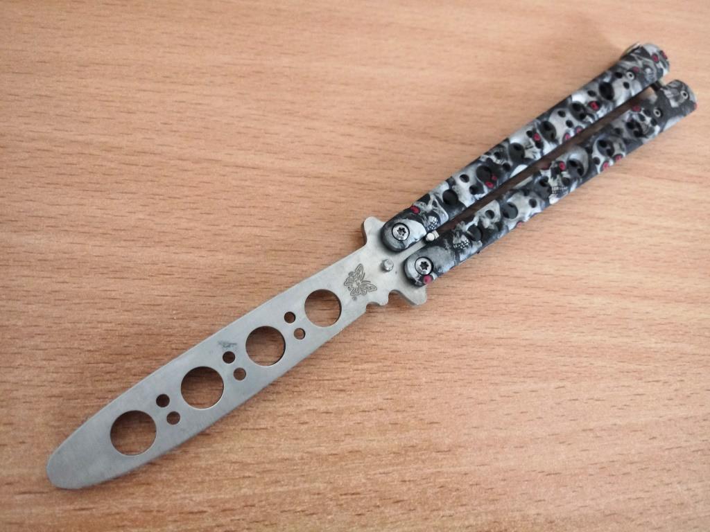 Butterfly knife тренировъчен нож пеперуда сивочерен-zombie