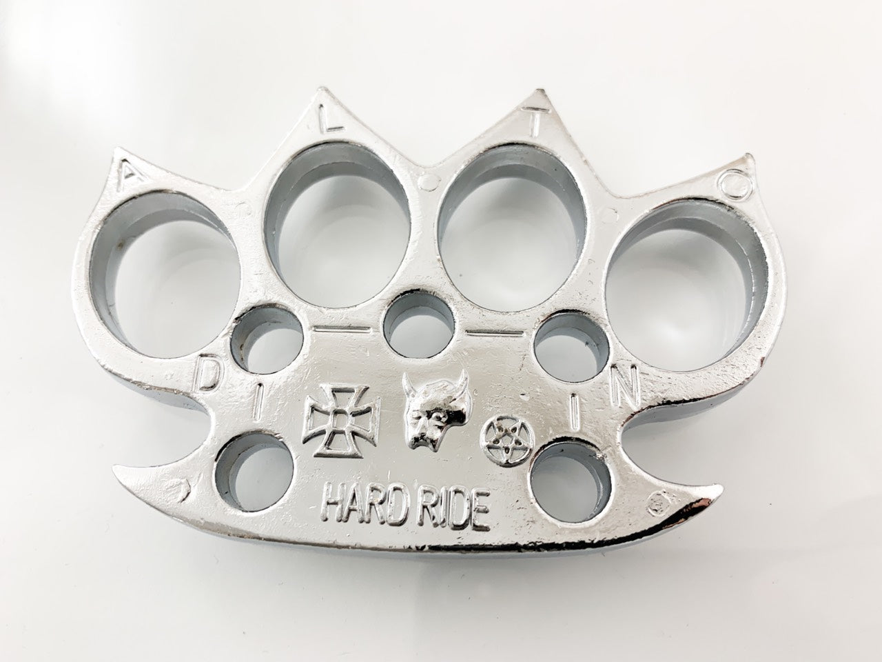 Метален сребрист Бокс за самозащита