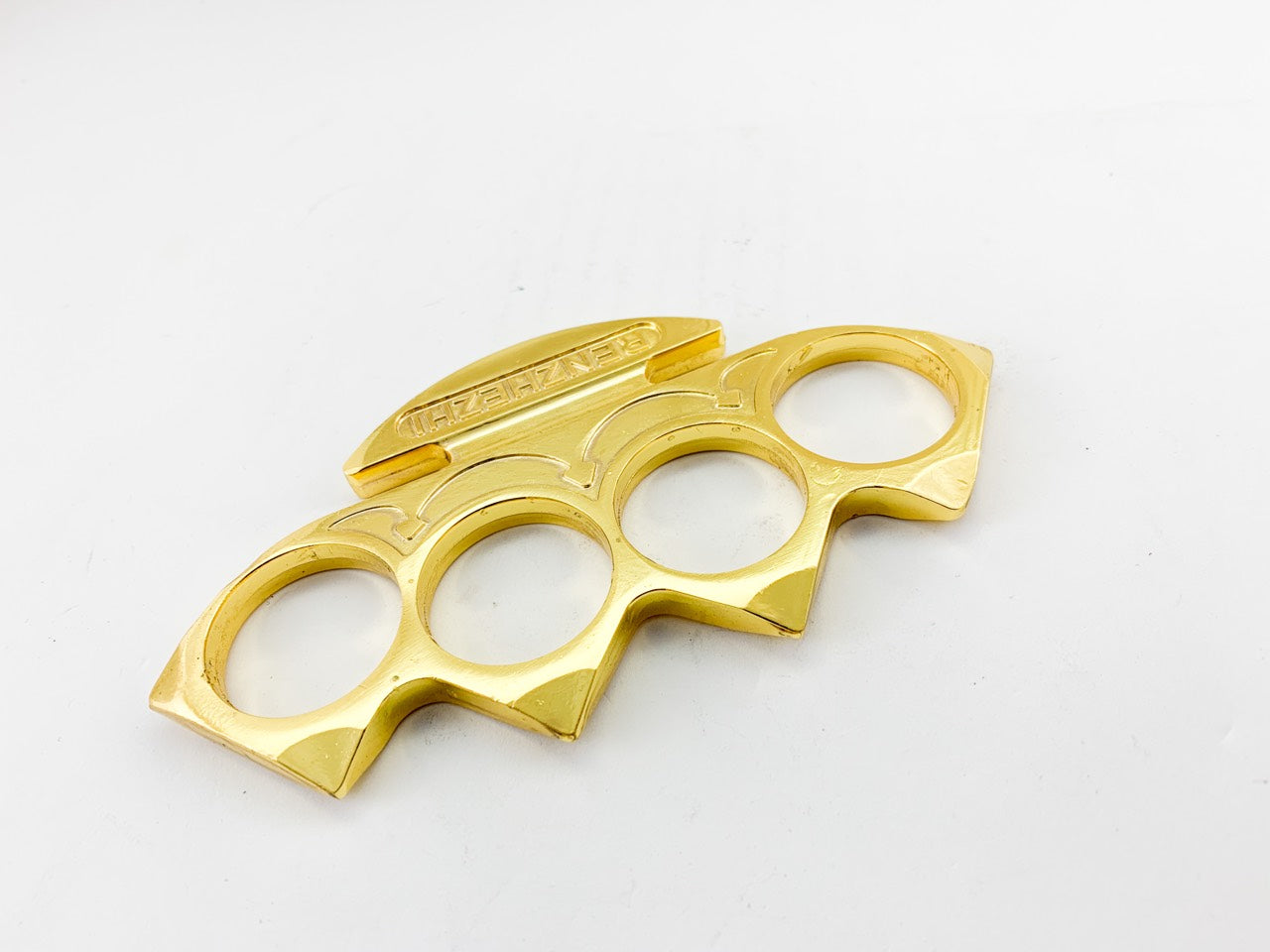 Масивен голям метален Бокс златист цвят с дължина 14 см