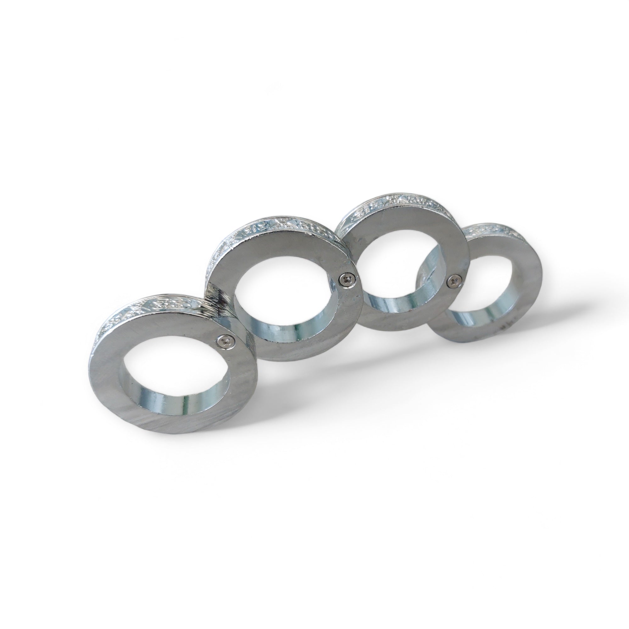 Метален бокс за самозащита със сребърен цвят и детайлна гравюра