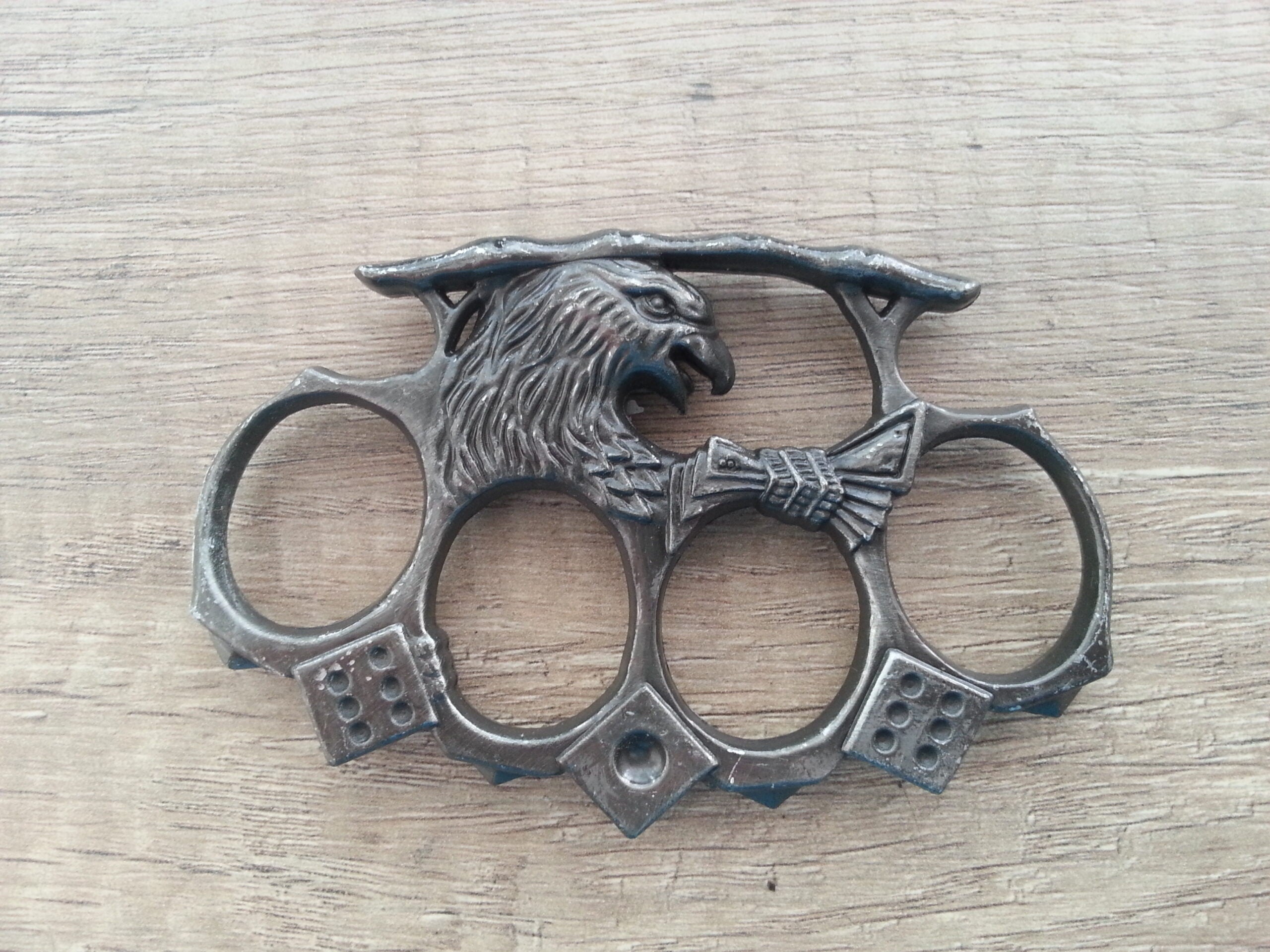 Бокс за самозащита метален с орел