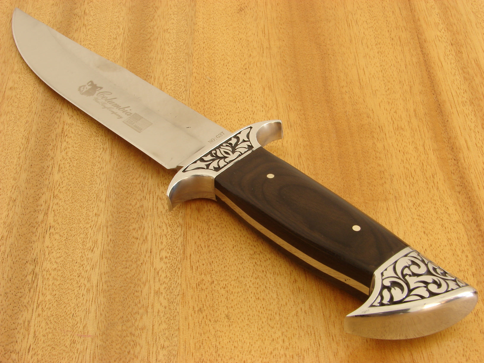 Kрасив ловен нож Columbia G37