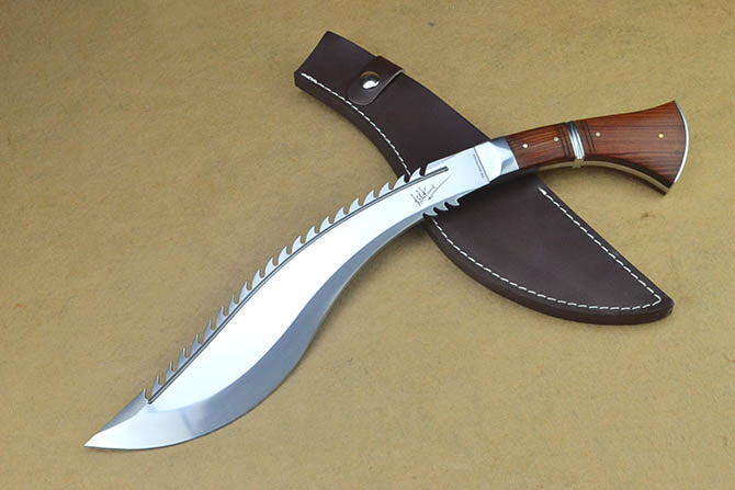 Непалско мачете ръчна изработка с кожена кания и дървени чирени