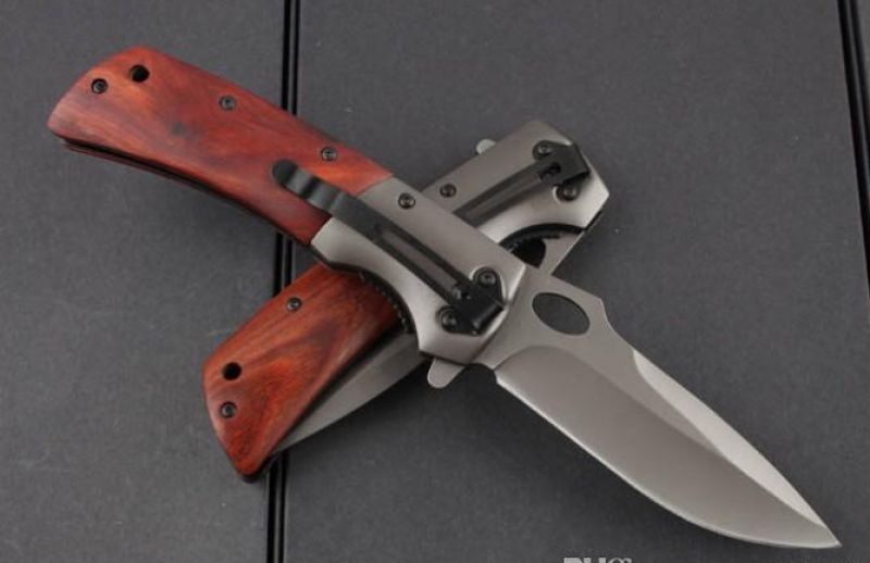 Сгъваем нож WildSteel DA62 – полуавтоматичен модел с дървен обков и метално тяло