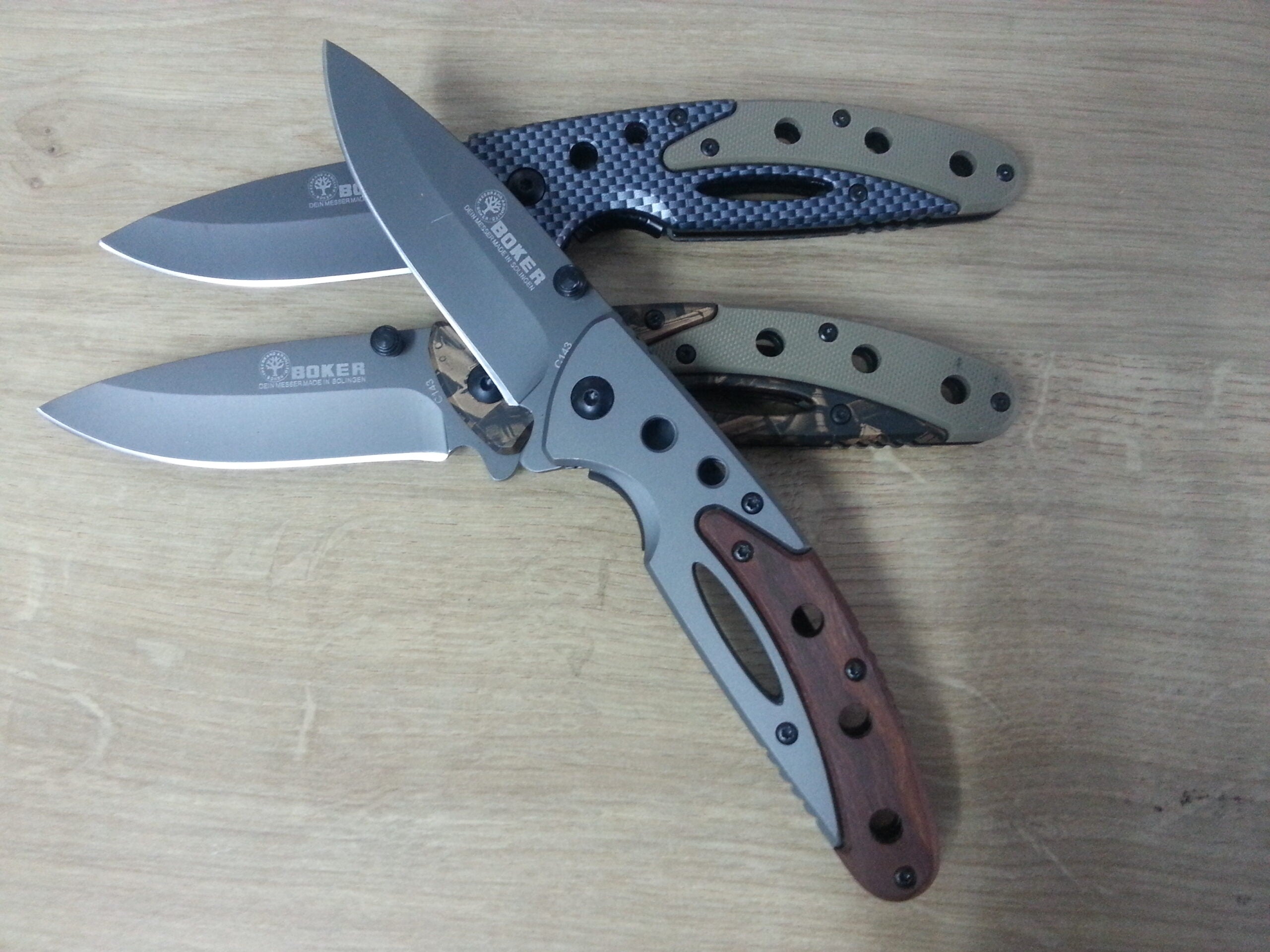 Boker solingen серия - pocket knife номер C143 - три модела - дървени чирени